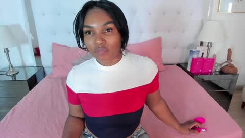 Vanessa online show from 04.08.26