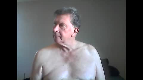 Snapshot of island625103 chatting on 02.21.25 island625103 online show from 02.21.25