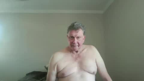 Snapshot of island625103 chatting on 10.06.25 island625103 online show from 10.06.25