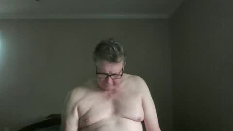 Snapshot of island625103 chatting on 10.25.25 island625103 online show from 10.25.25