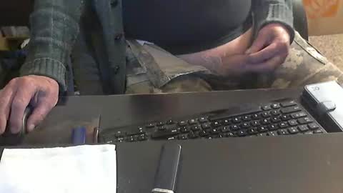 Snapshot of islandduke chatting on 11.14.25 Duke online show from 11.14.25