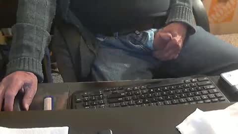 Snapshot of islandduke chatting on 11.17.25 Duke online show from 11.17.25