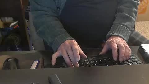 Snapshot of islandduke chatting on 11.18.25 Duke online show from 11.18.25