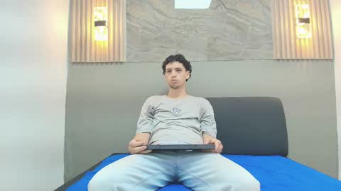 Snapshot of israel_gray chatting on 10.06.25 Israel online show from 10.06.25