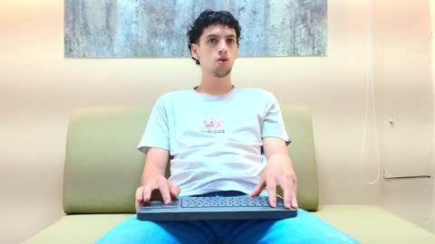 Snapshot of israel_gray chatting on 10.09.25 Israel online show from 10.09.25