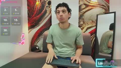 Snapshot of israel_gray chatting on 11.05.25 Israel online show from 11.05.25