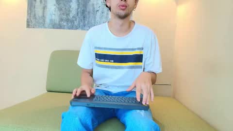 Snapshot of israel_gray chatting on 11.08.25 Israel online show from 11.08.25