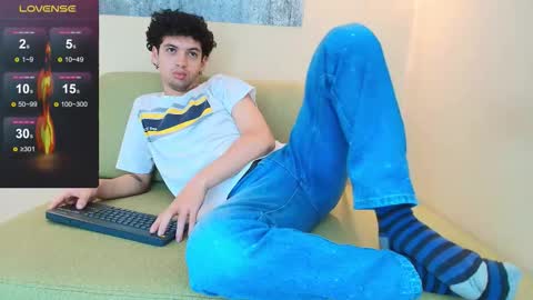 Snapshot of israel_gray chatting on 11.09.25 Israel online show from 11.09.25