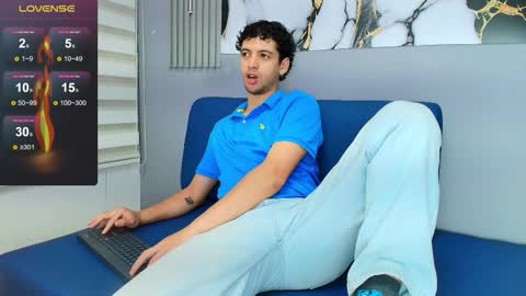 Snapshot of israel_gray chatting on 11.10.25 Israel online show from 11.10.25