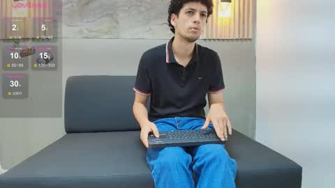 Snapshot of israel_gray chatting on 11.12.25 Israel online show from 11.12.25