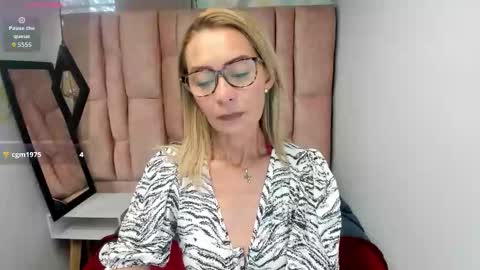 ISSA MILF online show from 03.03.26