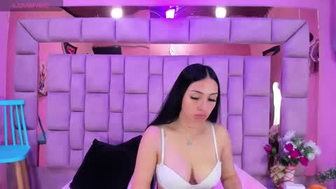 issabela_mackey_ online show from 12.17.25