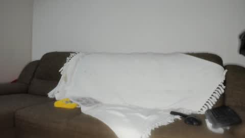 Snapshot of issabelle_69 chatting on 01.04.25 Issabelle online show from 01.04.25