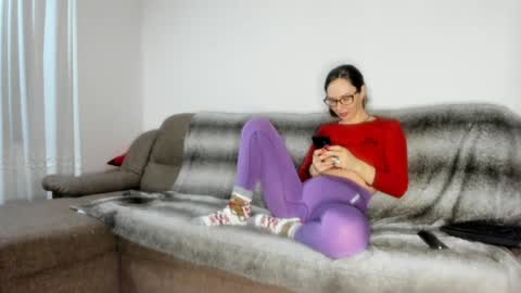 Snapshot of issabelle_69 chatting on 02.08.25 Issabelle online show from 02.08.25