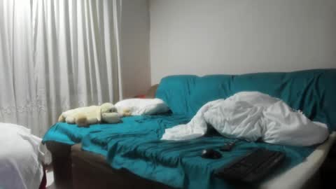 Snapshot of issabelle_69 chatting on 02.11.25 Issabelle online show from 02.11.25