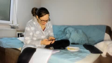 Snapshot of issabelle_69 chatting on 02.25.25 Issabelle online show from 02.25.25