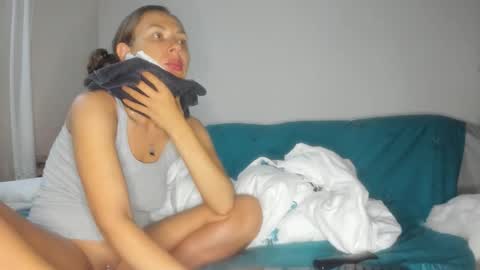 Snapshot of issabelle_69 chatting on 09.11.25 Issabelle online show from 09.11.25