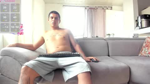 Snapshot of issalovexxx chatting on 10.03.25 Isabella online show from 10.03.25