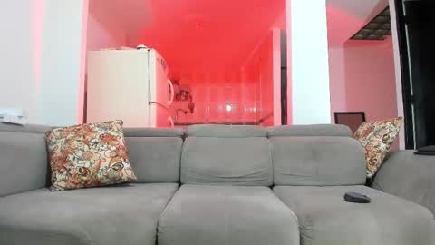 Snapshot of issalovexxx chatting on 11.01.25 Isabella online show from 11.01.25