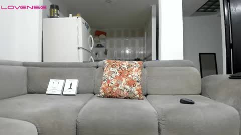 Snapshot of issalovexxx chatting on 11.09.25 Isabella online show from 11.09.25