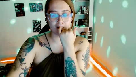 Yiz online show from 02.17.25