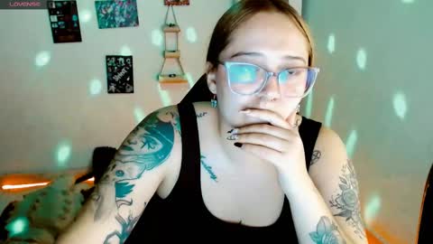 Yiz online show from 03.04.25