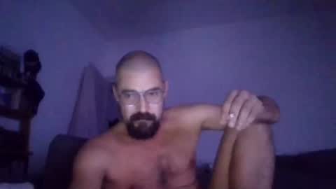 Snapshot of isso7 chatting on 10.17.25 isso7 online show from 10.17.25