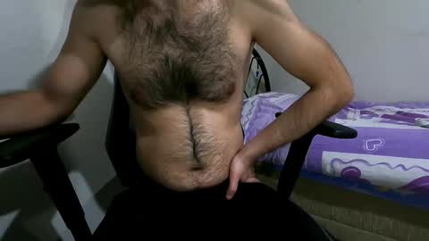 Snapshot of istanbullian chatting on 02.22.25 erdem online show from 02.22.25