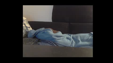 Snapshot of ital25usa chatting on 10.17.25 ital25usa online show from 10.17.25