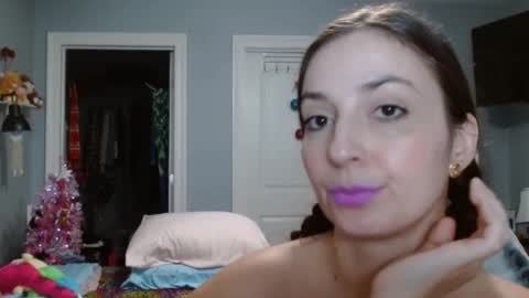 Snapshot of italiana25 chatting on 12.30.24 Bella Bloom online show from 12.30.24