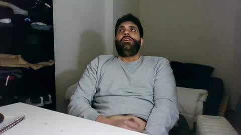 italianboybcn online show from 01.15.25