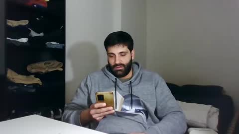 italianboybcn online show from 01.22.25