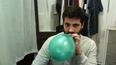 italianboybcn online show from 09.28.25