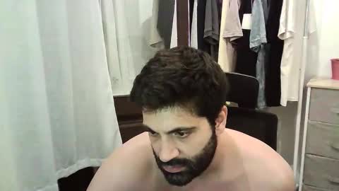 italianboybcn online show from 10.04.25