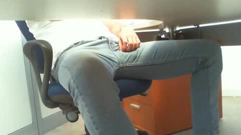 Snapshot of italiansirforyou chatting on 09.11.25 Alex online show from 09.11.25