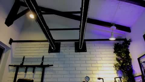 Snapshot of italomoore chatting on 09.11.25 Italo Moore online show from 09.11.25