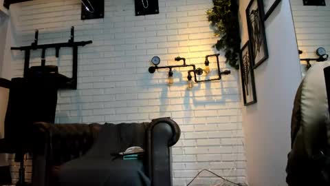 Snapshot of italomoore chatting on 09.23.25 Italo Moore online show from 09.23.25