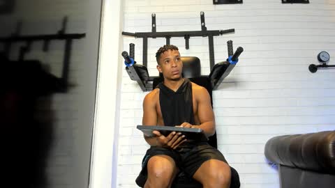 Snapshot of italomoore chatting on 10.02.25 Italo Moore online show from 10.02.25