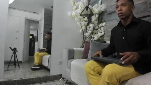 Snapshot of italomoore chatting on 10.18.25 Italo Moore online show from 10.18.25