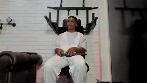 Snapshot of italomoore chatting on 10.19.25 Italo Moore online show from 10.19.25