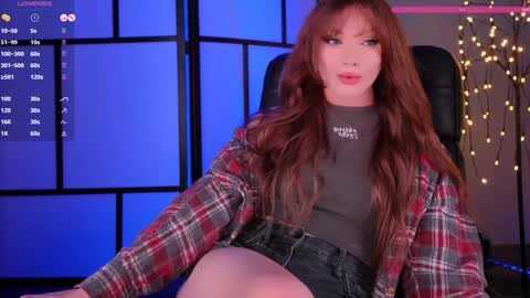 Snapshot of itelia chatting on 01.30.25 ITELIA online show from 01.30.25