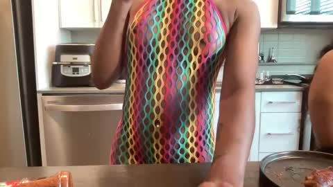 Snapshot of its5iveam chatting on 01.15.25 5ive AM online show from 01.15.25