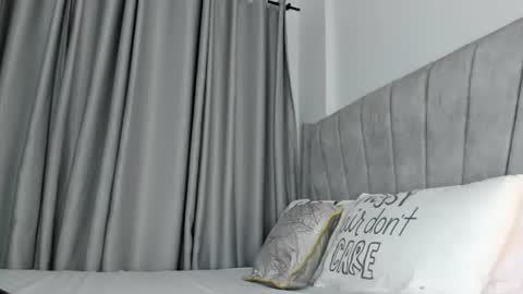 Snapshot of its_canella chatting on 06.15.26 canella online show from 06.15.26