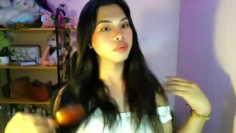 its_chloe20 online show from 07.18.26