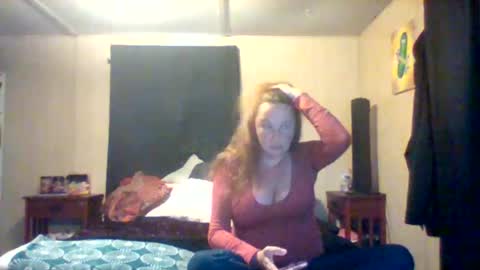 Snapshot of its_kimber chatting on 04.27.26 its kimber online show from 04.27.26