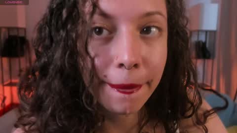 Snapshot of its_marie chatting on 10.08.25 Maria online show from 10.08.25