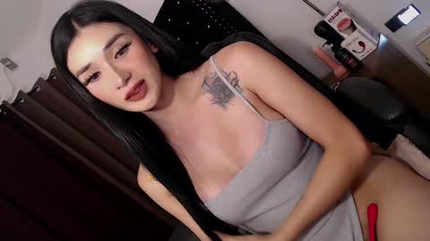 Snapshot of its_me_khalifa chatting on 01.25.25 MARIA LABO online show from 01.25.25
