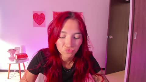 Snapshot of itscamill chatting on 05.19.26 camill online show from 05.19.26