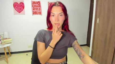 Snapshot of itscamill chatting on 06.02.26 camill online show from 06.02.26