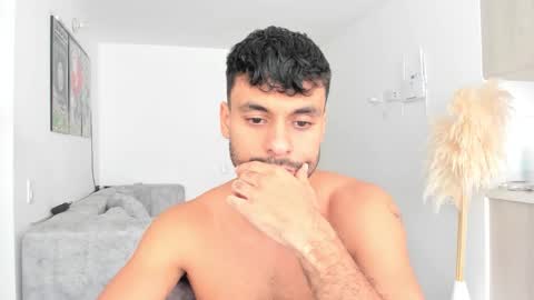 Snapshot of itsgeo1111 chatting on 10.12.25 CALL ME GEO online show from 10.12.25